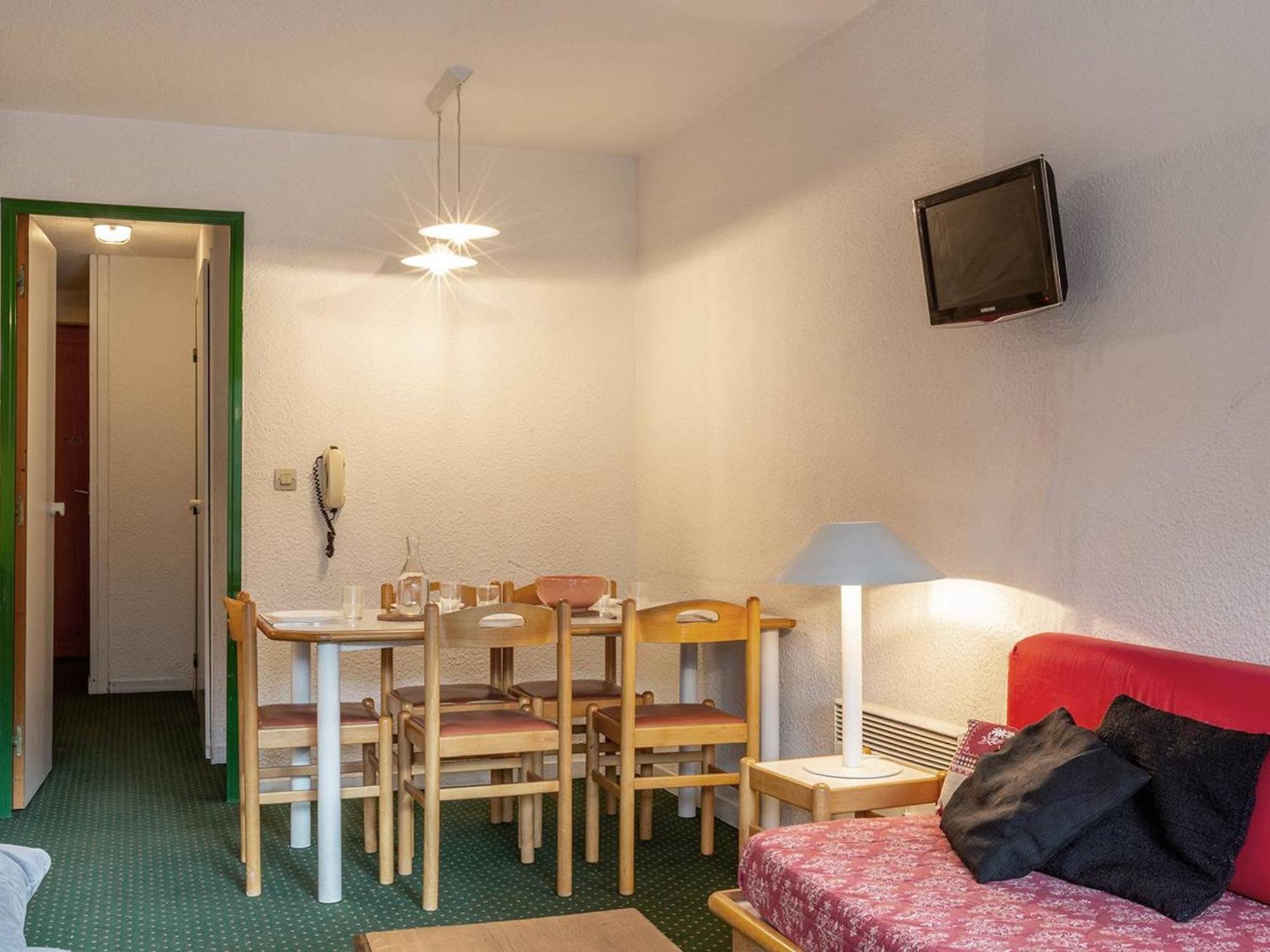 Appartement Confortable A Meribel, 6 Couchages, Balcon Expose Sud - Fr-1-355-57 المظهر الخارجي الصورة
