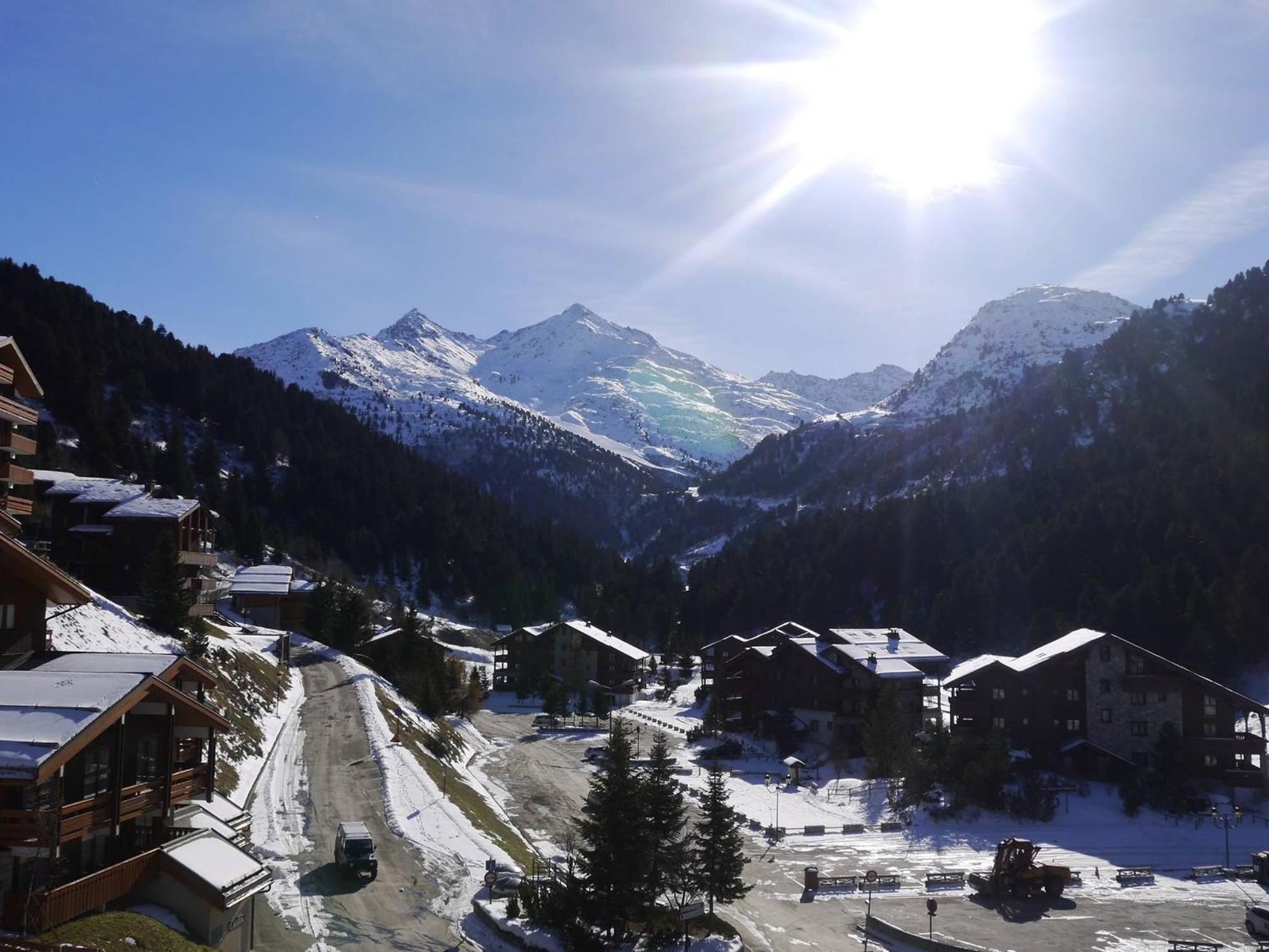 Appartement Confortable A Meribel, 6 Couchages, Balcon Expose Sud - Fr-1-355-57 المظهر الخارجي الصورة